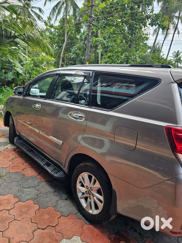Toyota Innova Crysta 2017