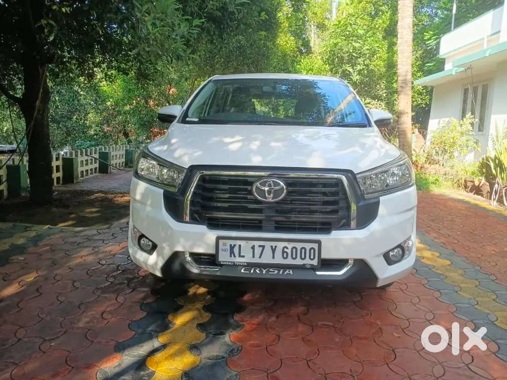 Toyota Innova Crysta 2024
