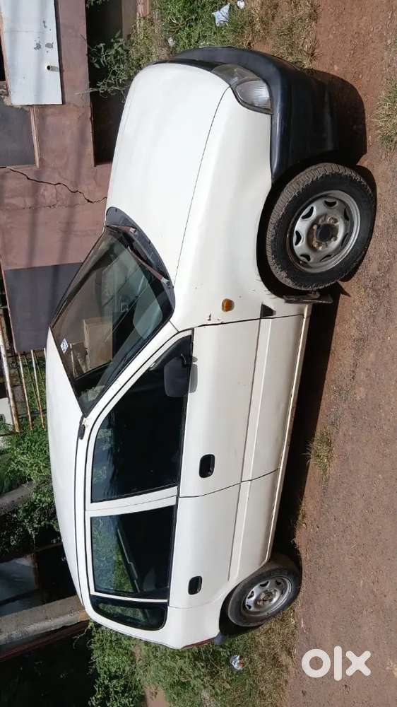 Good Condition White Colour Maruti Zen With Ac