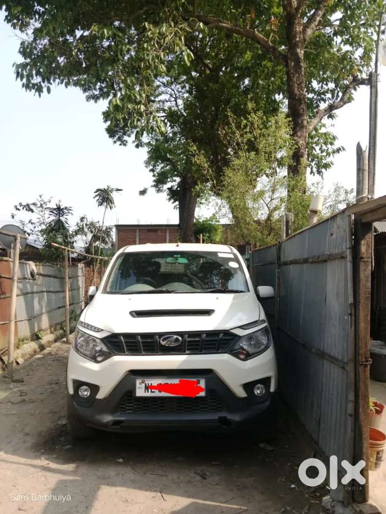 Mahindra Nuvosport N8 (7 Seater)