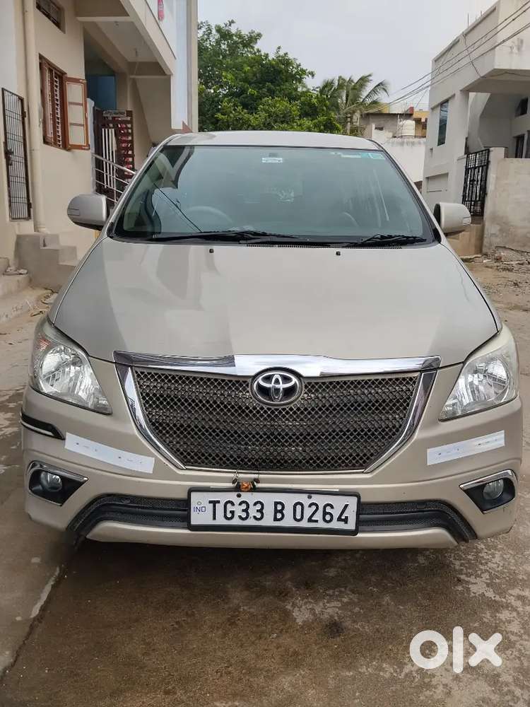 Toyota Innova Diesel 7 Str 2015