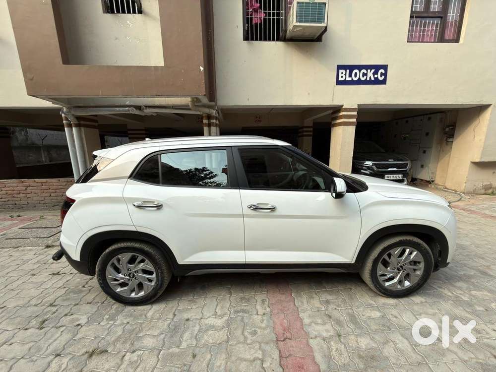Hyundai 2023 Manual Petrol