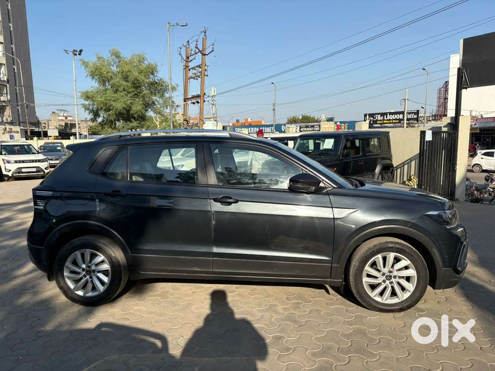 Volkswagen Taigun 1.0 Tsi Highline At, 2022, Petrol