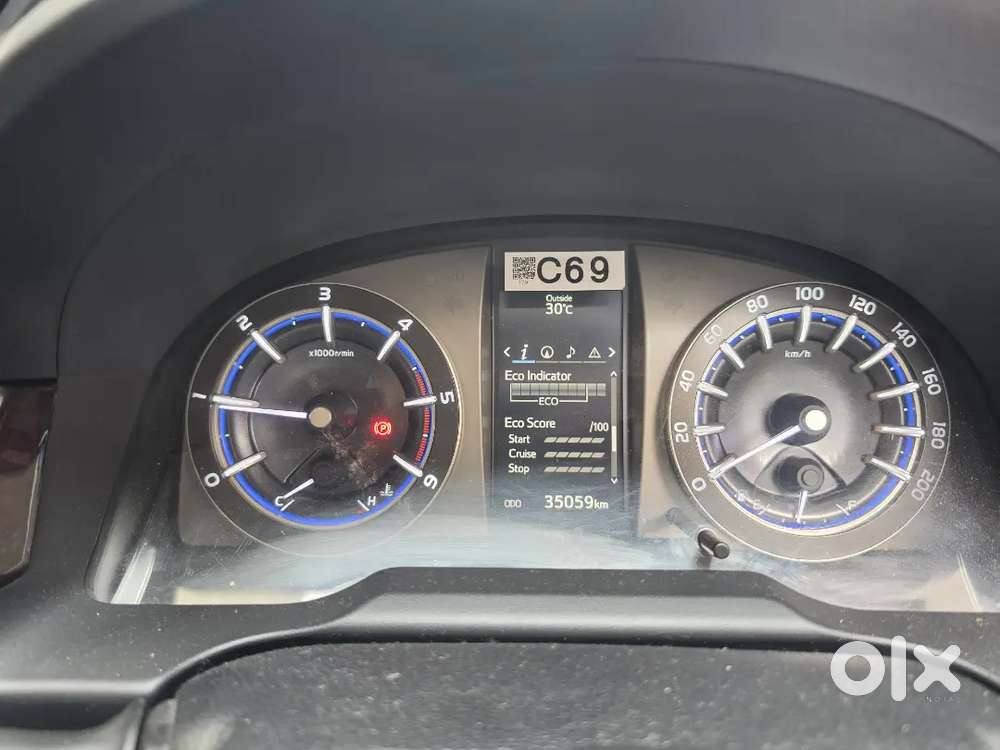 Toyota Innova Crysta 2018 Diesel Manual