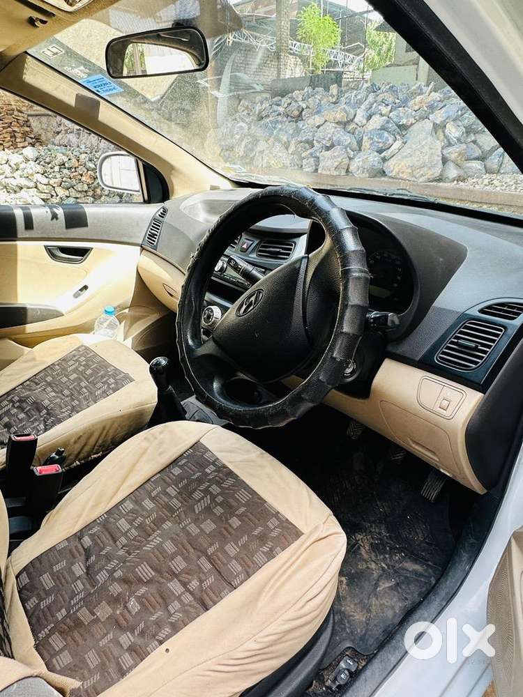 Hyundai Petrol Manual 2015