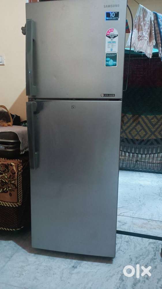 1SAMSUNG 234 litre fridge
