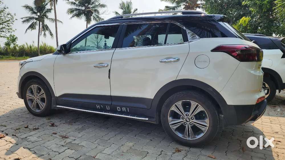 Hyundai Creta Petrol Dual Tone, With Loaded Genuine Accessories,