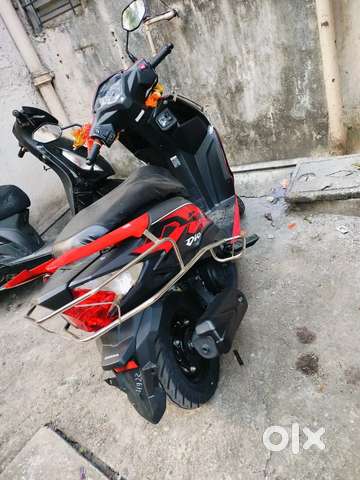 Honda DIO Engine 109.51CC Mil 55 km Weight 103 Kg Fuel 5.3 Power 7.75 Scooters 1790772534