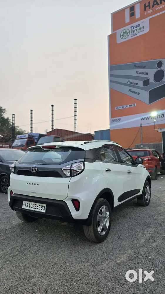 Tata Nexon Xm (s) 2021 Petrol  85k Km  Strong Build Suv  Negotiable