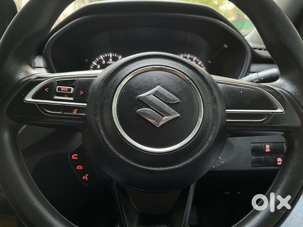 Maruti Suzuki Brezza 1.5 Vxi Smart Hybrid, 2023, Petrol