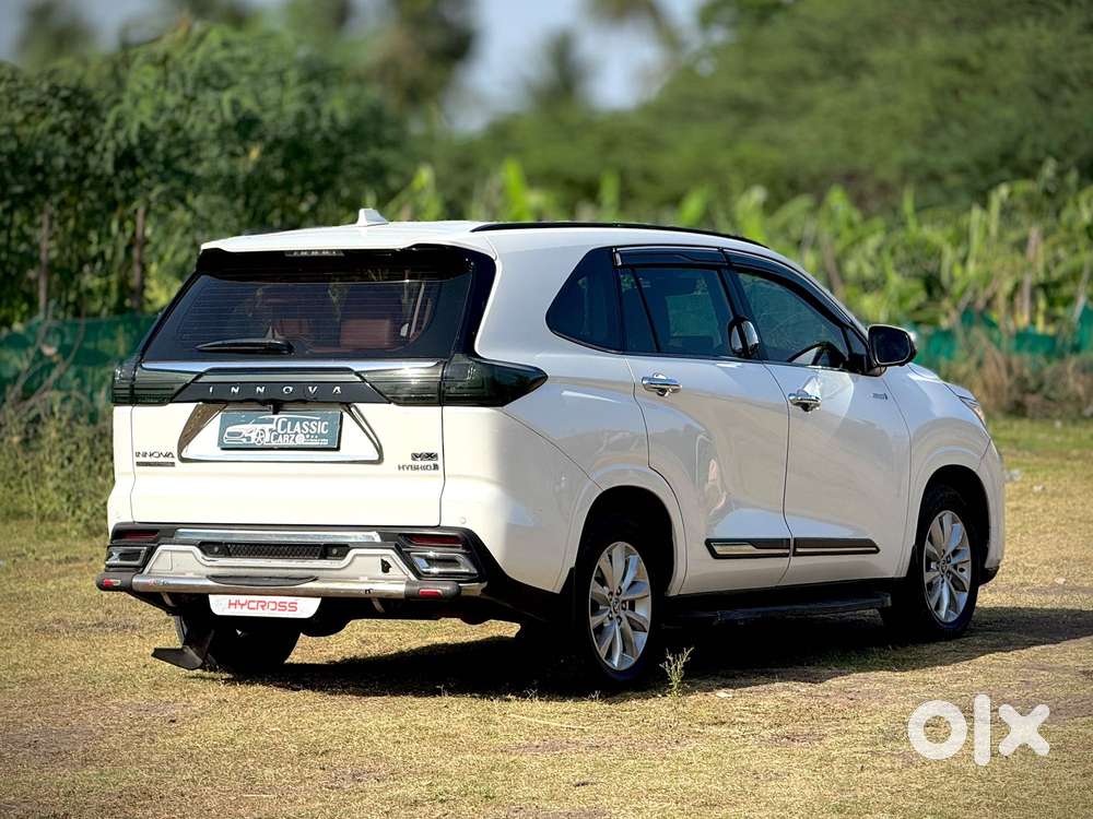 Toyota Innova Hycross 2.0 Vx Hybrid 8 Str, 2024, Petrol
