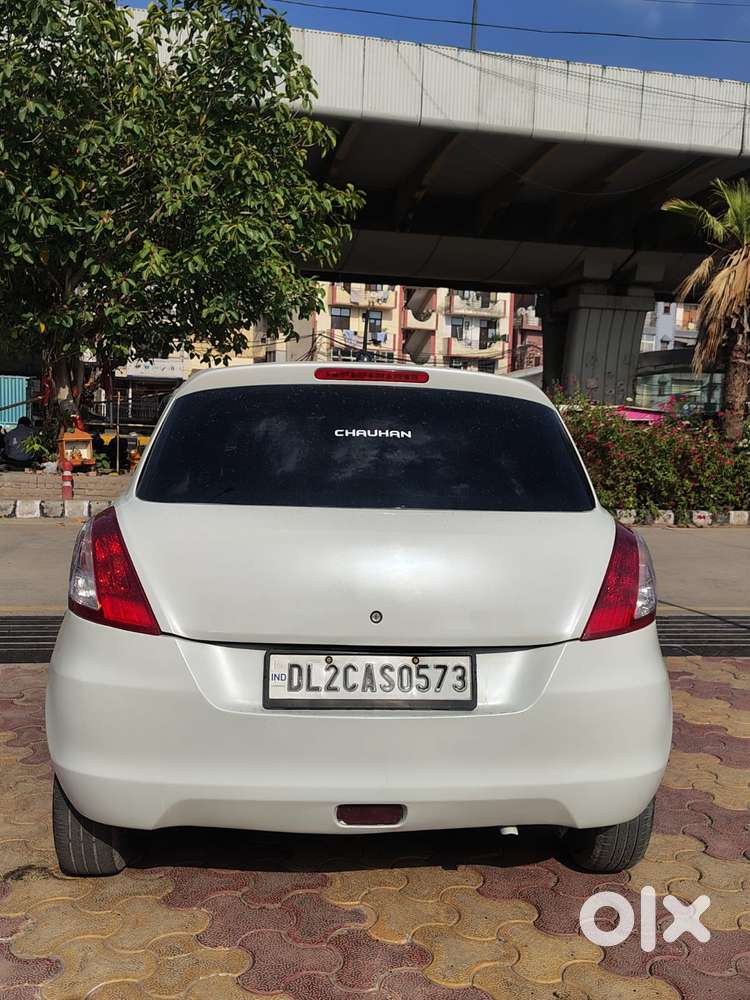 Maruti Suzuki Swift Vxi + Manual, 2013, Cng & Hybrids