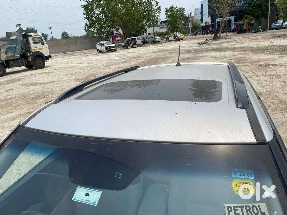 Mahindra Xuv300 W8 Option, 2021