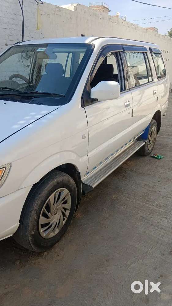 Chevrolet Tavera Neo 2015