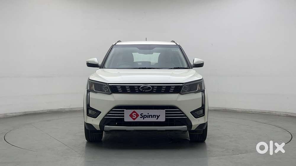 Mahindra Xuv300 1.2 W8 (o) Amt Petrol, 2022, Petrol