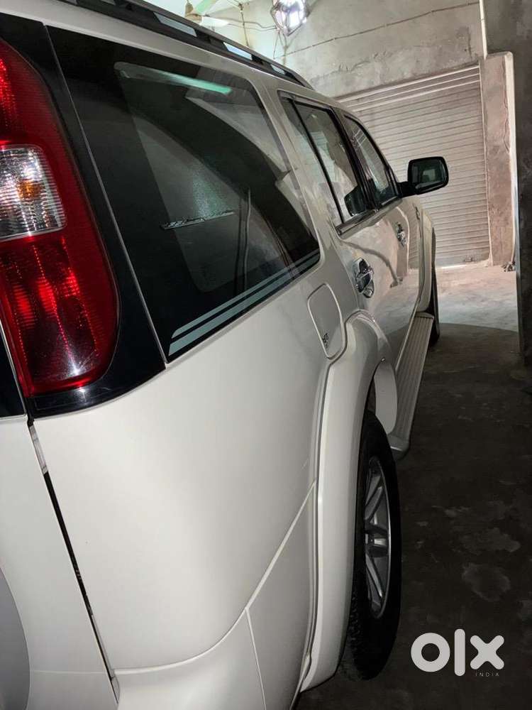 Ford Endeavour 2012 Diesel 147800 Km Driven