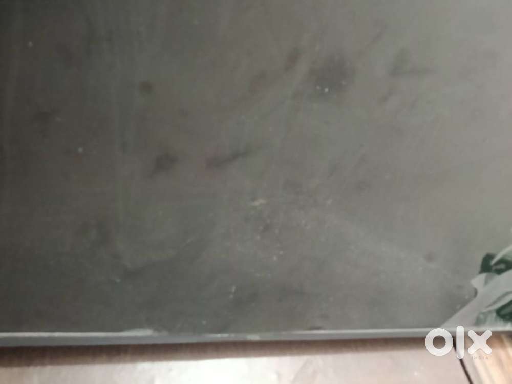 TCL 45 Inches Broken Screen