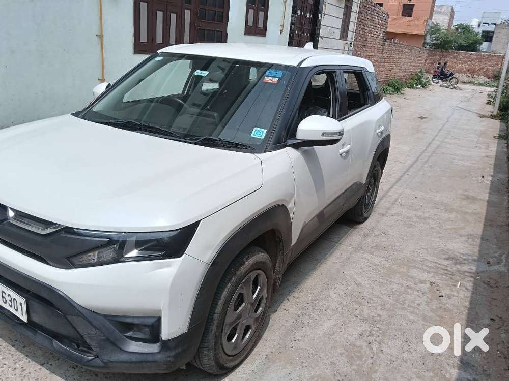 Brezza Vxi Smart Hybrid 2023 19500km Driven