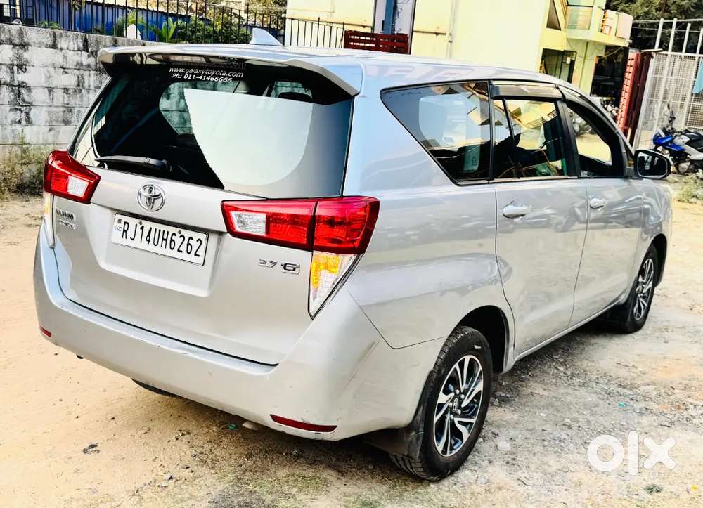 Toyota Innova Crysta 2022 Petrol 128000 Km Driven