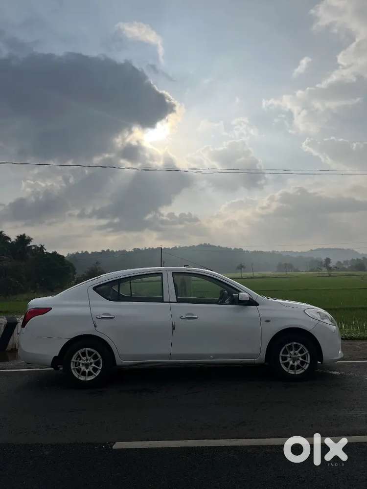 Nissan Sunny 2013 Diesel Well Maintained