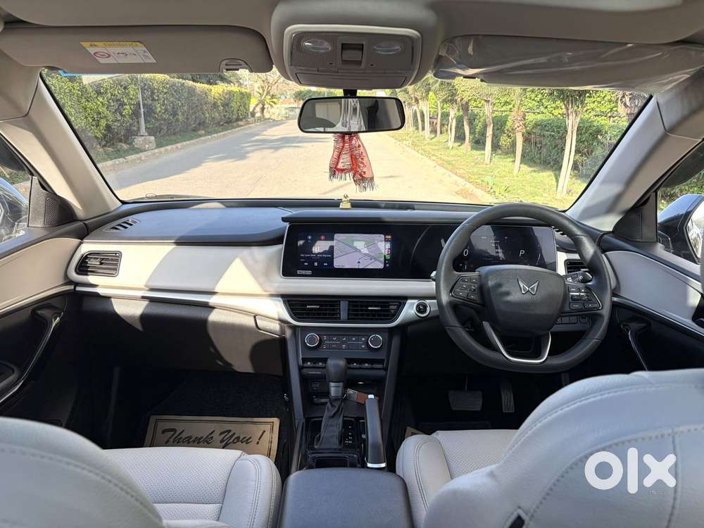 Mahindra Xuv700 2.0 Ax 5 Petrol At Str, 2024, Petrol