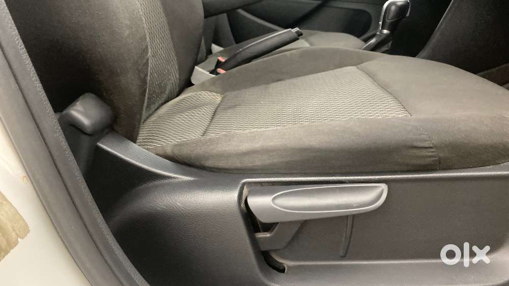 Volkswagen Vento 1.2 Tsi Comfortline At, 2016, Petrol