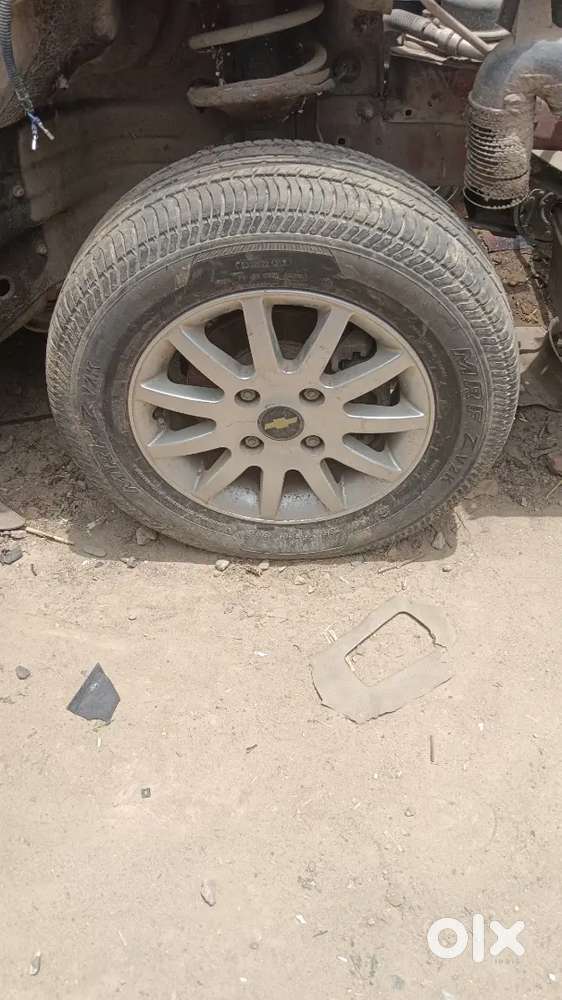 Second Hand Car Ke Cigare Part Available Hai
