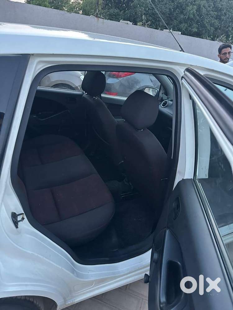 Ford Figo 2012 Petrol 52000 Km Driven
