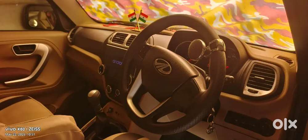 Mahindra Tuv 300 2017