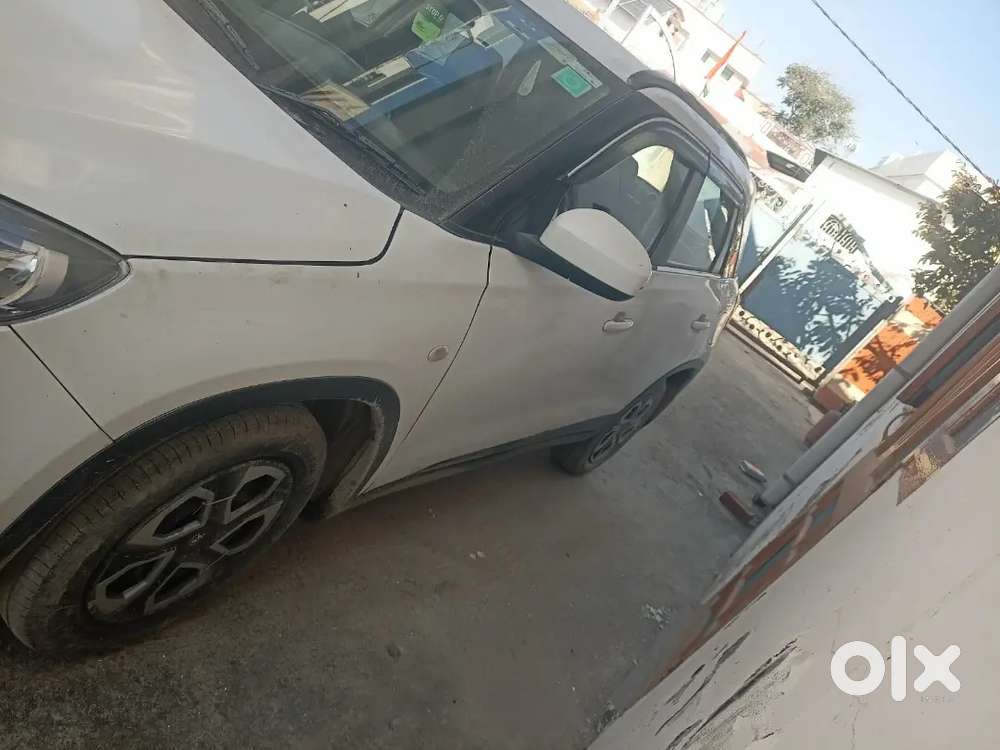Maruti Suzuki Brezza 2017 Diesel 101000 Km Driven Mint Condition