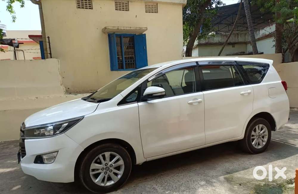 Toyota Innova Crysta 2016