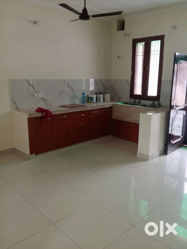 Two room set with free electricity for rent