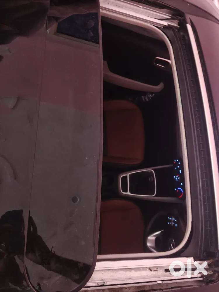 Venue S(o) Plus ( 5 Months Old Car )