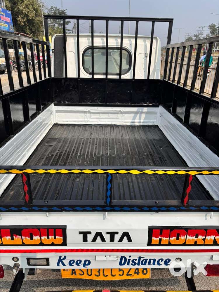 Tata Altroz 1.2 Xe, 2023, Petrol