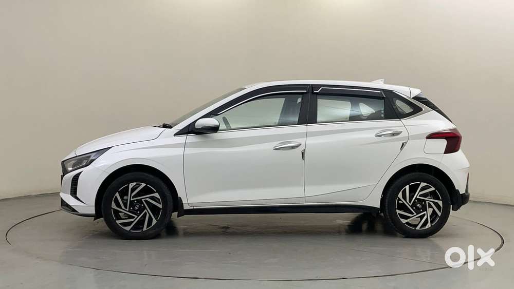 Hyundai New I20 1.2 Asta (o) Ivt, 2025, Petrol