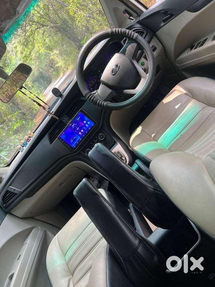 Mahindra Marazzo M4, 2019, Diesel