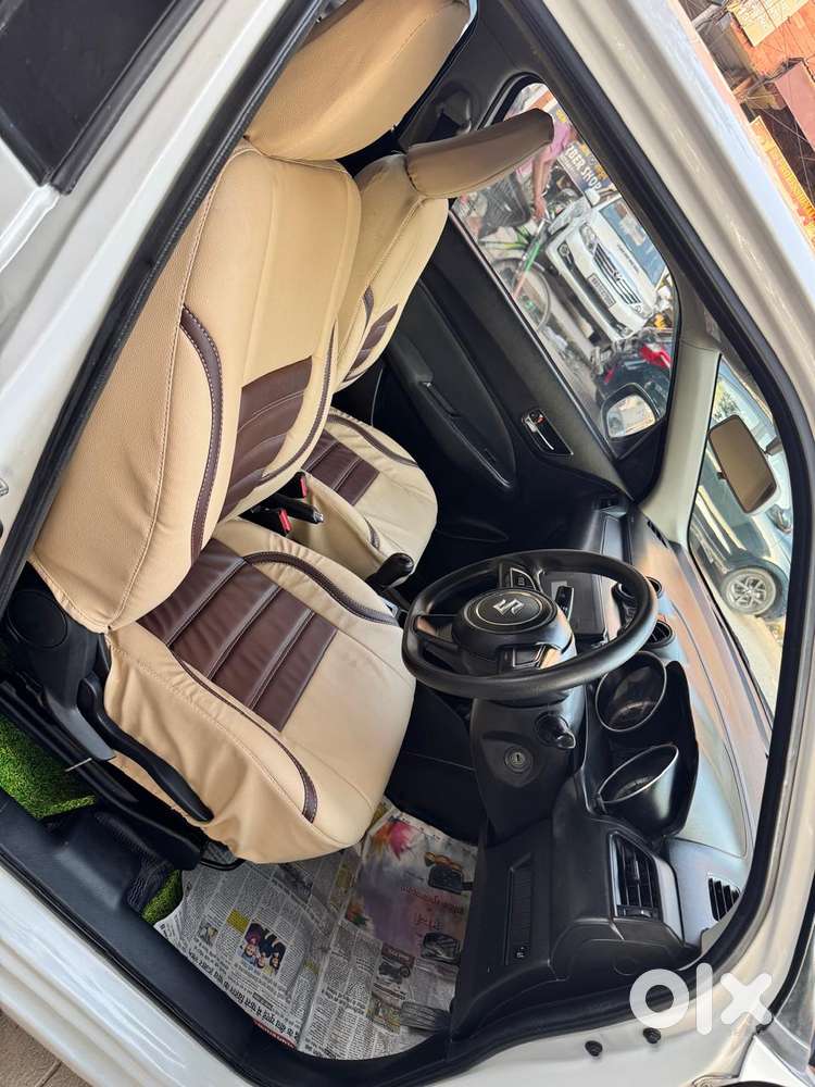 Maruti Suzuki Swift Vxi + Manual, 2022, Petrol