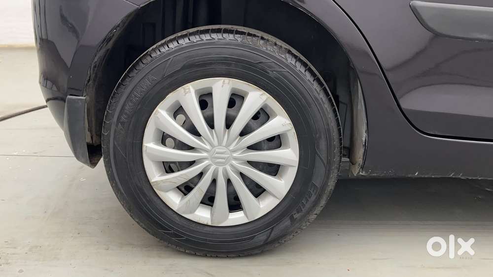 Maruti Suzuki Swift Vxi Optional, 2016, Petrol