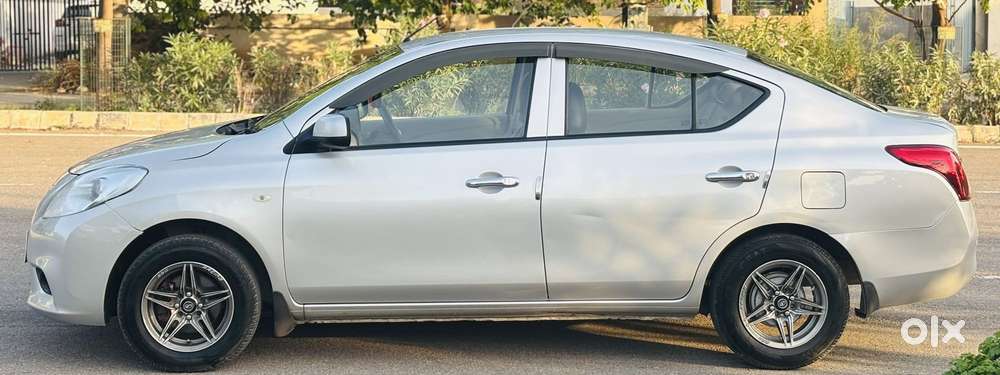 Nissan Sunny Xv, 2013, Petrol