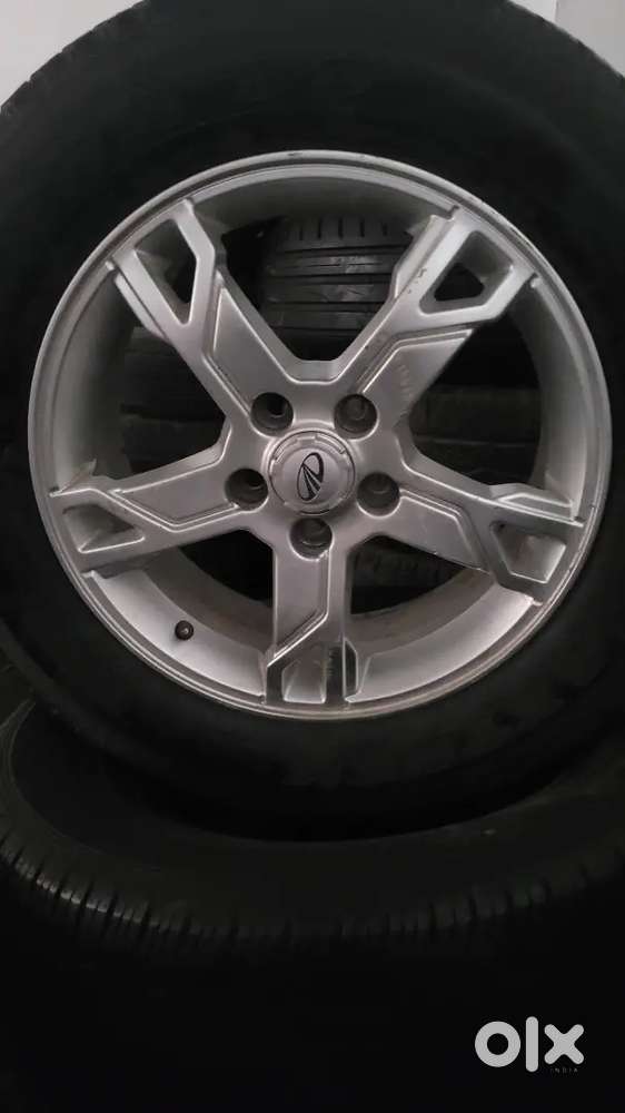 scorpio alloy wheels with brand new tyre sat of 4 Spare Parts