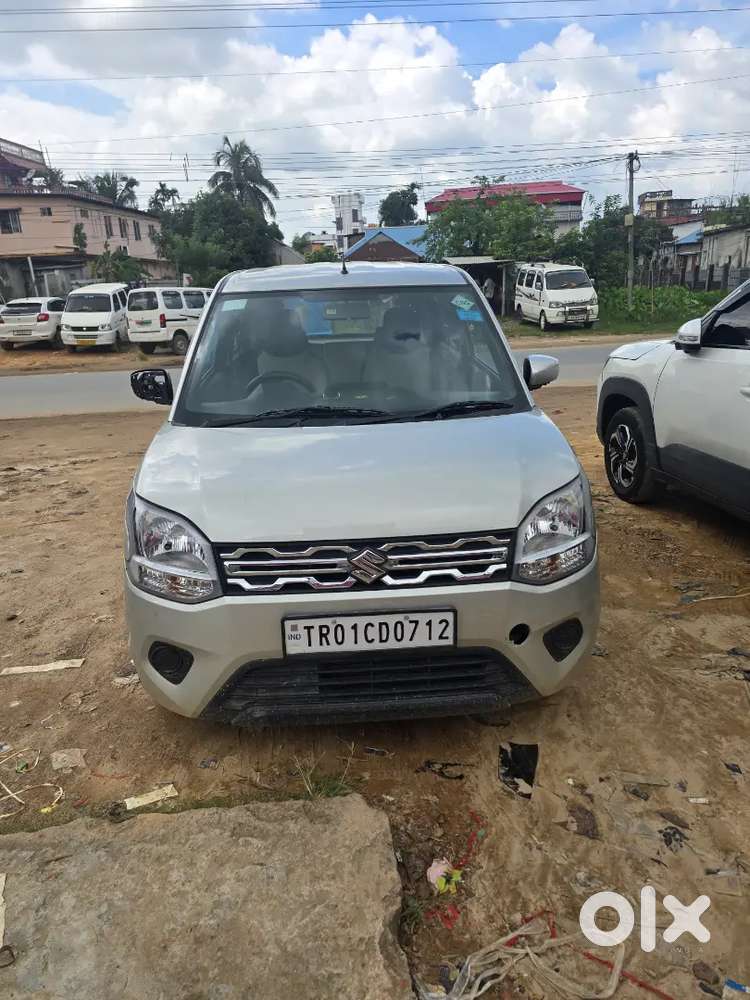 Urgent Sell Car Age 17 Month Emi Running 14 K. 61 Ami Asa