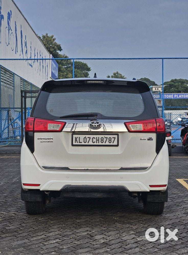 Toyota Innova Crysta 2.8 Z, 2016, Diesel