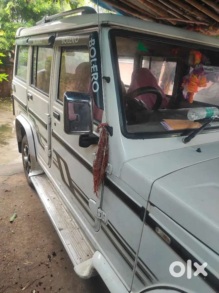 Mahindra Bolero Neo Plus Diesel Automatic 2012