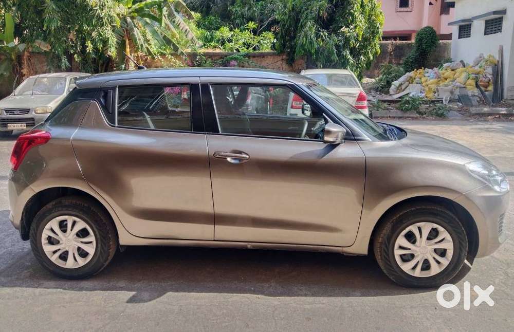 Maruti Suzuki Swift Vxi + Manual, 2022, Petrol