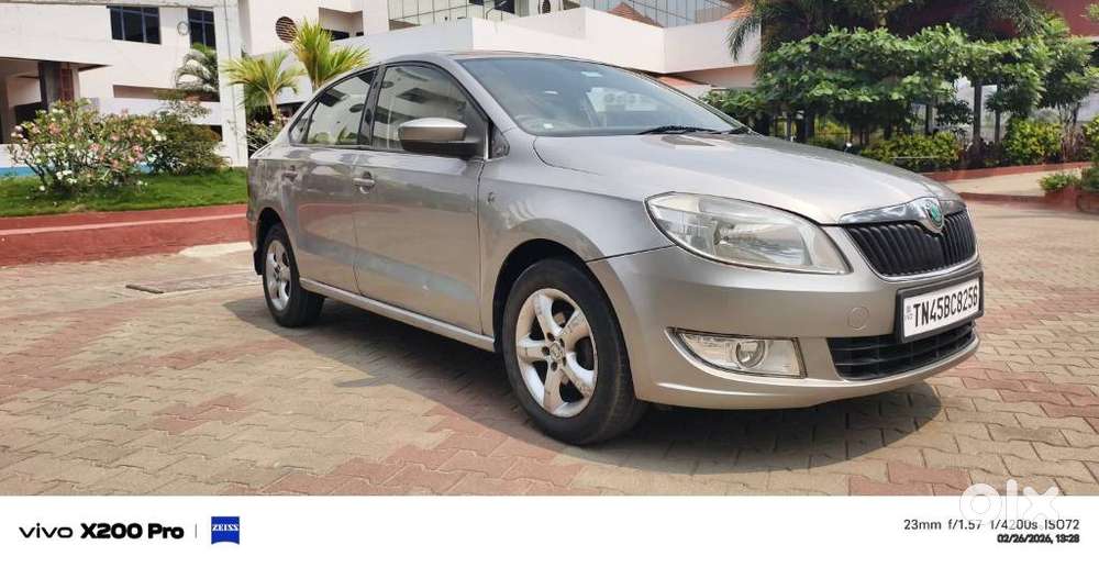 Skoda Rapid Elegance 1.6 Tdi Cr Manual, 2012, Diesel