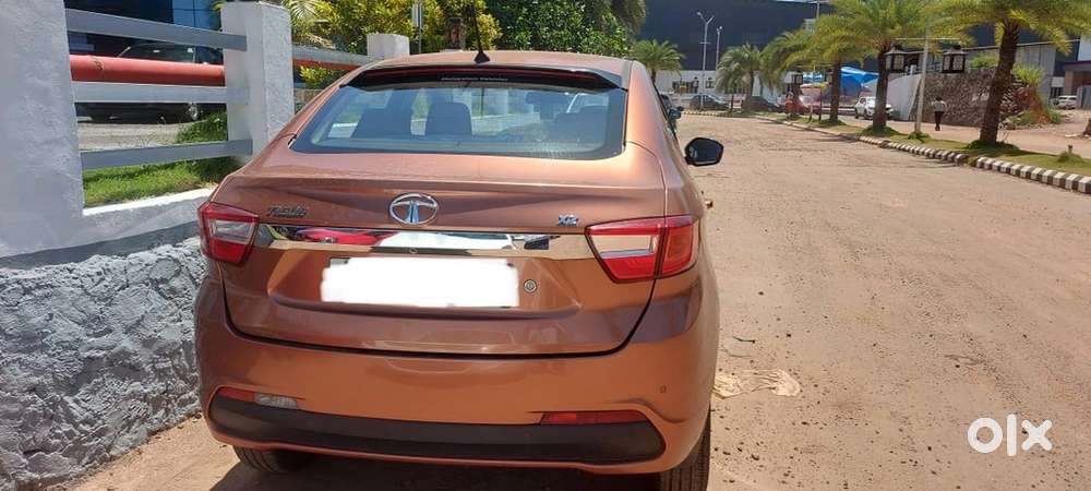 Tata Tigor Petrol 2017