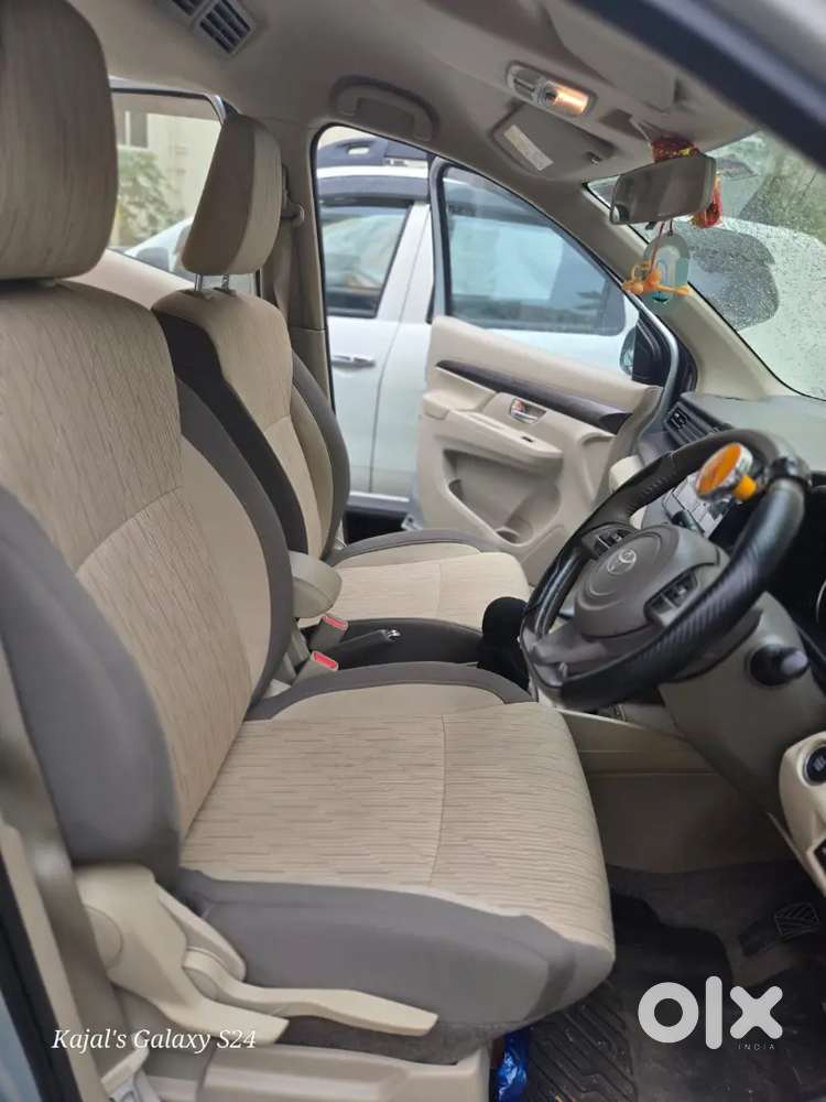 Toyota Rumion 2025 Petrol Well Maintained