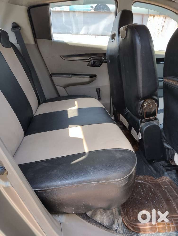 Mahindra Kuv 100 Mahindra-kuv-100-g80-k2-plus, 2017, Petrol