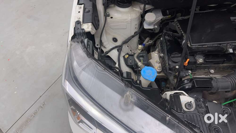 Maruti Suzuki Xl6 1.5 Zeta At, 2023, Petrol