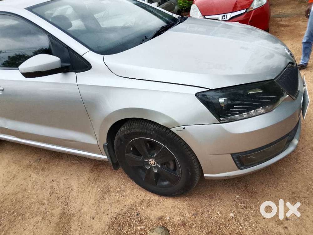 Skoda Rapid 1.5 Tdi Style/1.5 At Style, 2016, Diesel